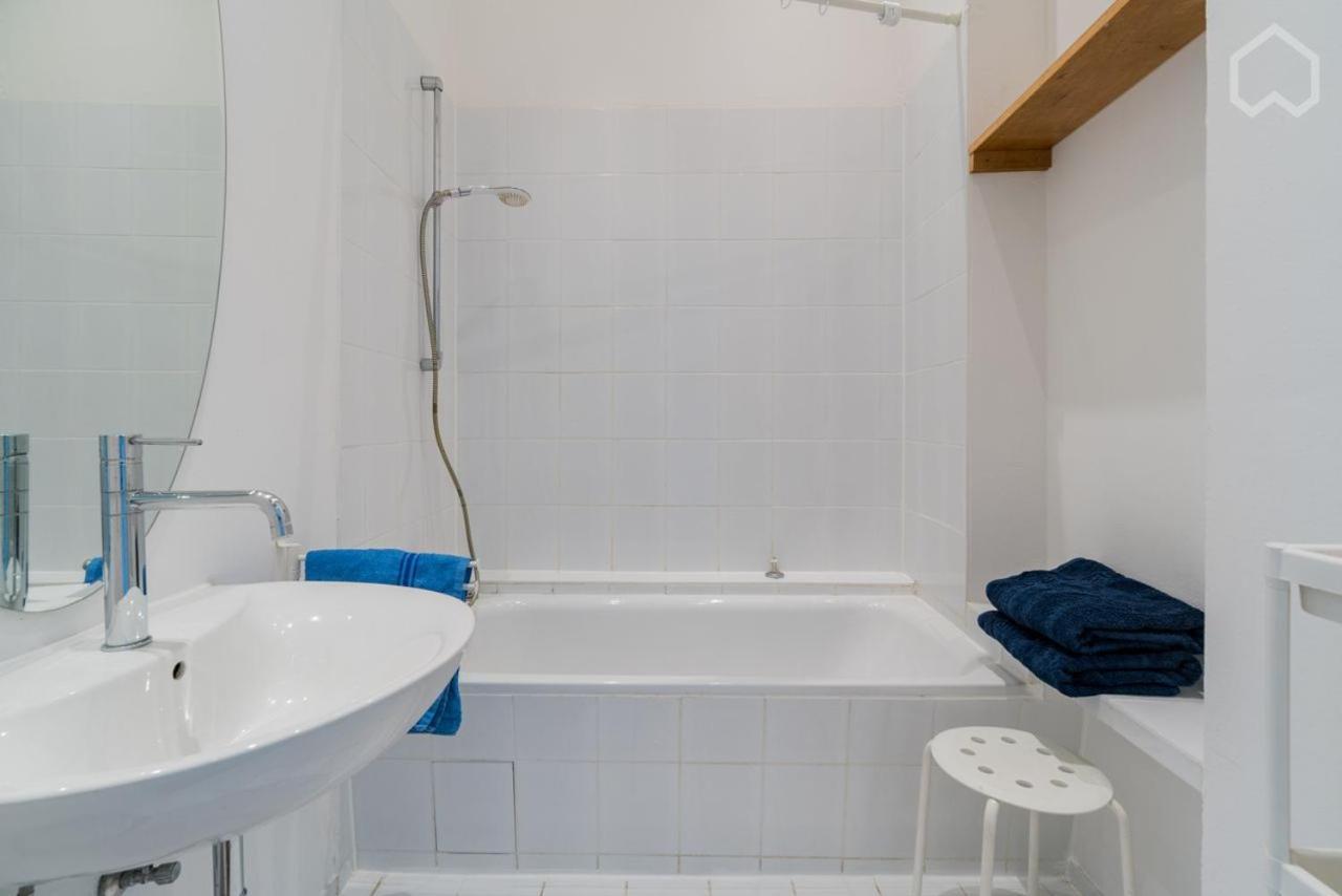 Center Schwabing Spacious Flat *