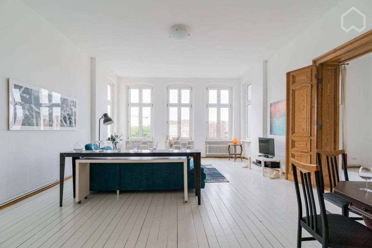Center Schwabing Spacious Flat